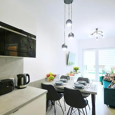 Onholidaypl - Kapitański Mostek Apartament